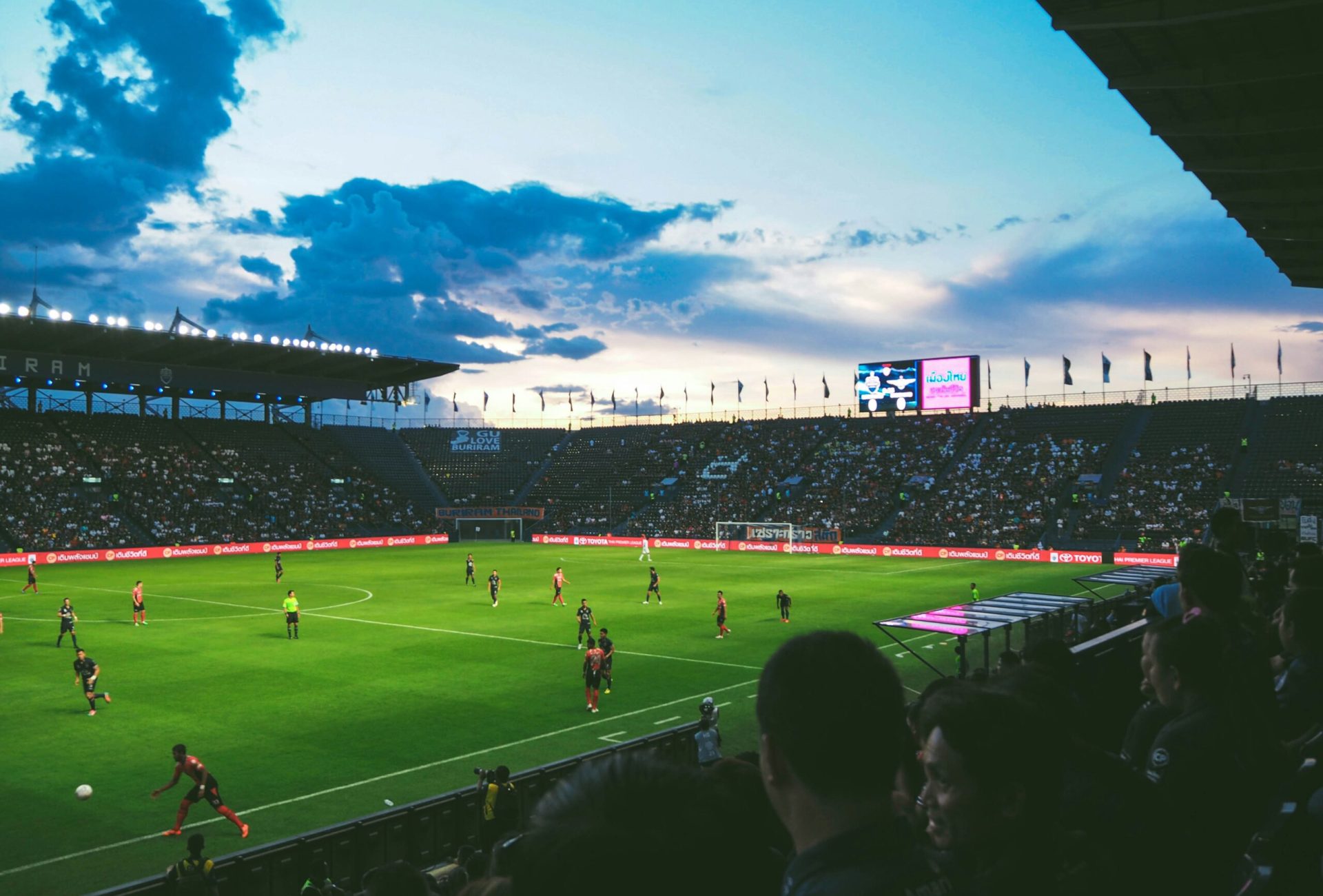 fancy-crave-qowyMze7jqg-unsplash